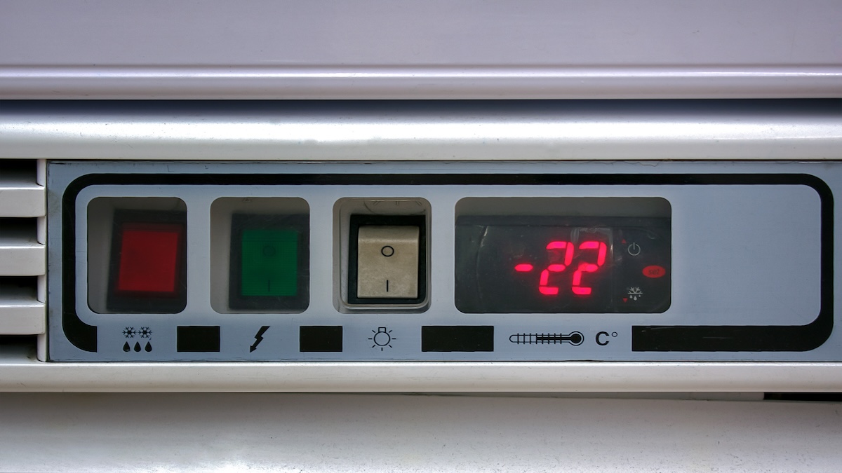 temperature at 22 degrees on a commercial freezer